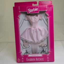 Mattel - Barbie - Fashion Avenue Party - PINK LACE DRESS *NON-MINT*