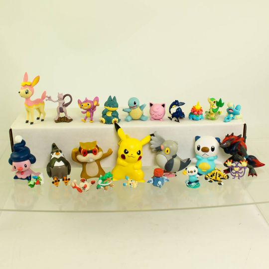 Lot of 25 Pokemon Mini Figures (1/2in to 4+in) (Pikachu Squirtle