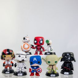 Lot of 8 Disney Funko POP! Vinyl Figures - STAR WARS & MARVEL *LOOSE - NM*