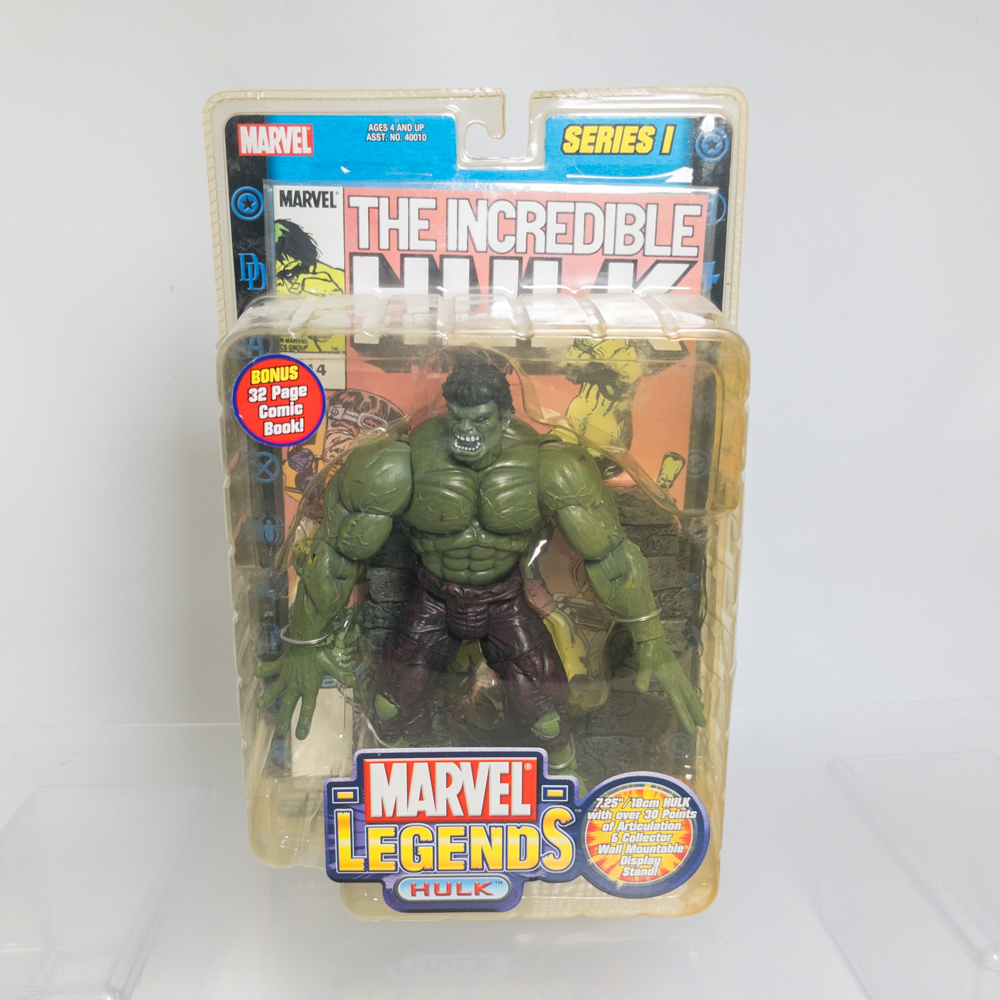 Toy Biz - Marvel Legends Action Figure - Series 1 HULK with Bonus Comic Book *NON-MINT*