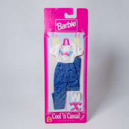 Mattel - 1997 Barbie Cool n' Casual Fashions - JEANS & TEE w/Shoes *NON-MINT*