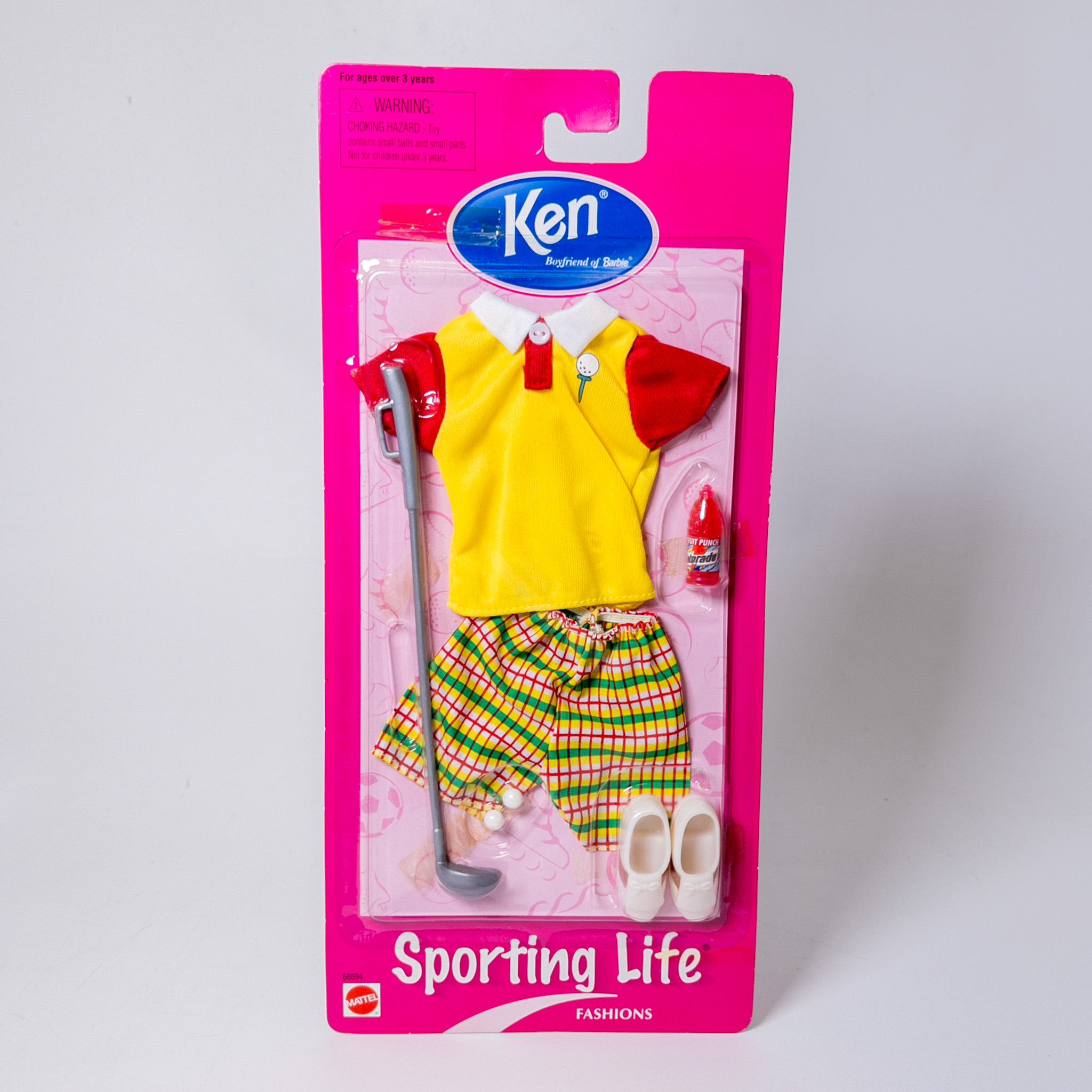 Mattel - 1998 Ken Sporting Life Fashions - GOLF OUTFIT w/Club & Gatorade *NON-MINT*