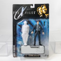 McFarlane Toys - The X-Files Action Figure Series 1 - Agent Fox Mulder (6 Inch) *NON-MINT*