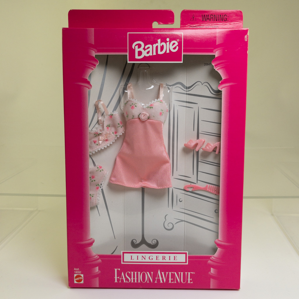 Mattel - Barbie - Fashion Avenue Lingerie - PINK FLORAL NIGHT GOWN *NON-MINT*