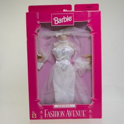 Mattel - Barbie - Fashion Avenue Bridal - SHEER SLEEVE GOWN #17621 *NON-MINT*
