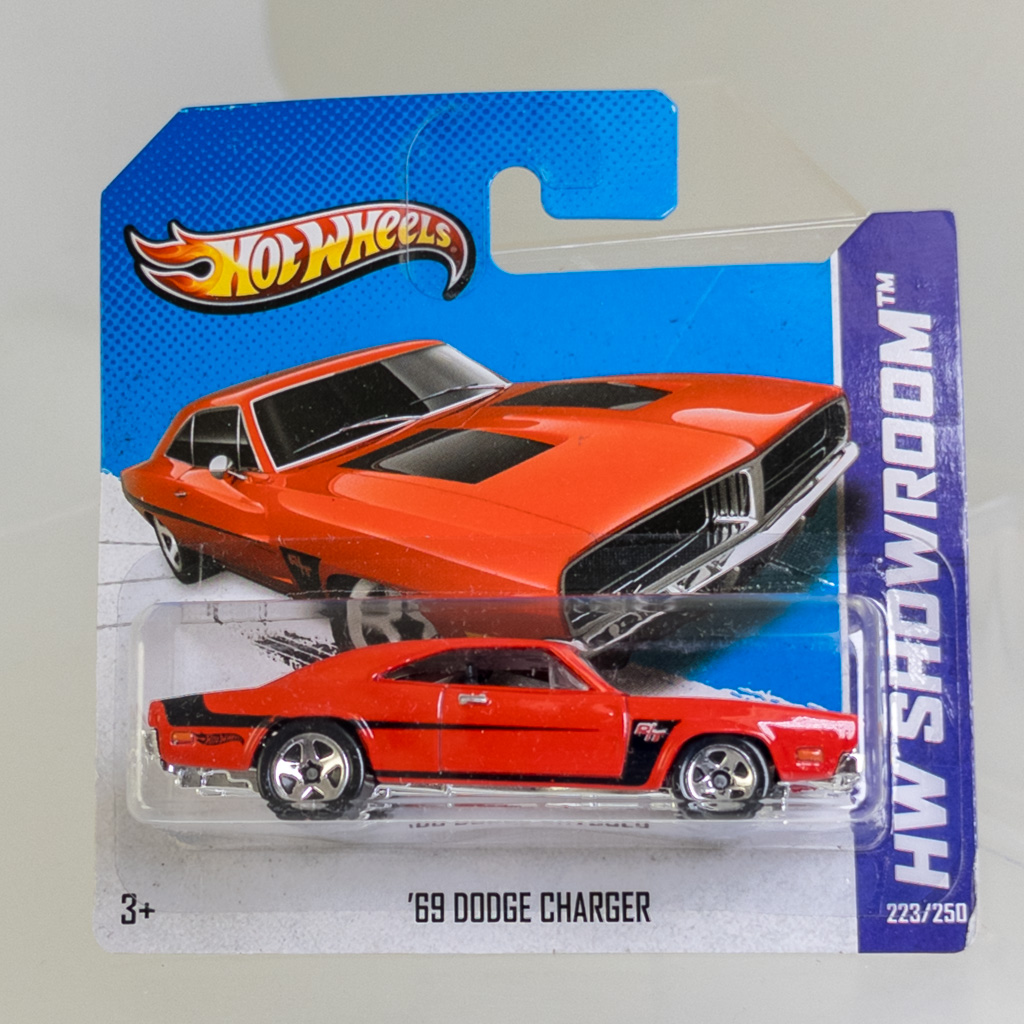 Mattel - Hot Wheels - HW Showroom '69 Dodge Charger Red 223