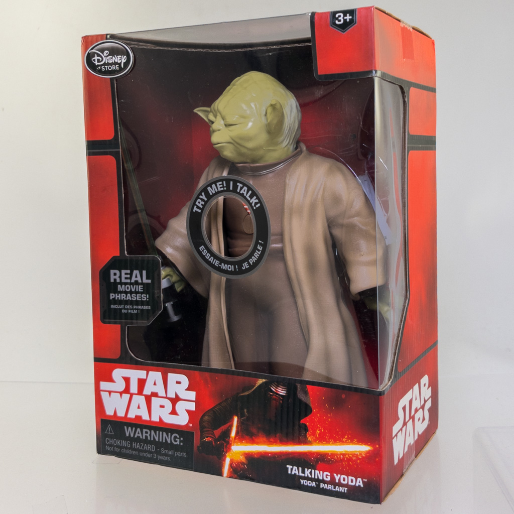 Disney Store - Star Wars - Talking Yoda Action Figure *NON-MINT*