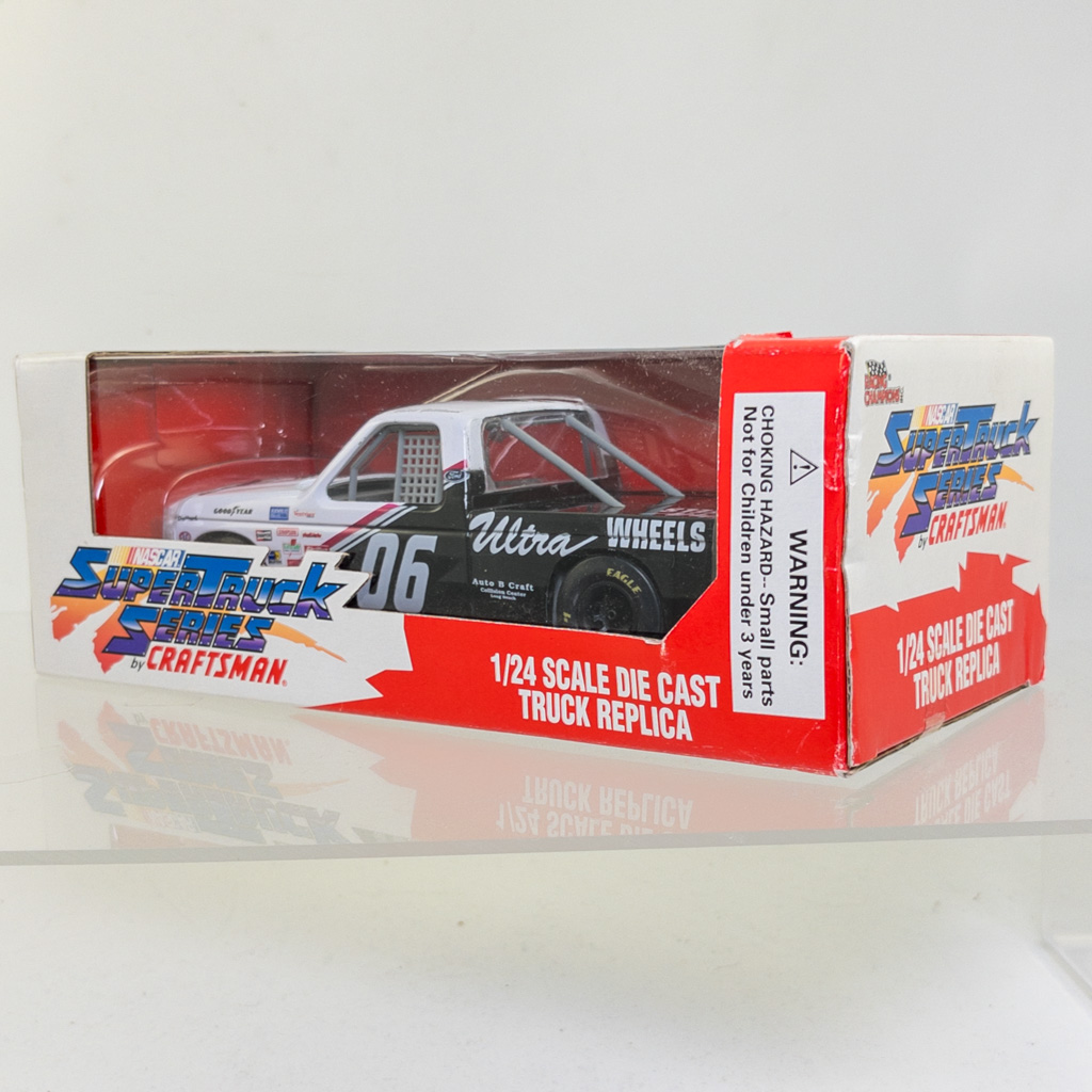 Racing Champions - NASCAR Super Truck Series 1995 - Ultra Wheels #06 *NON-MINT*