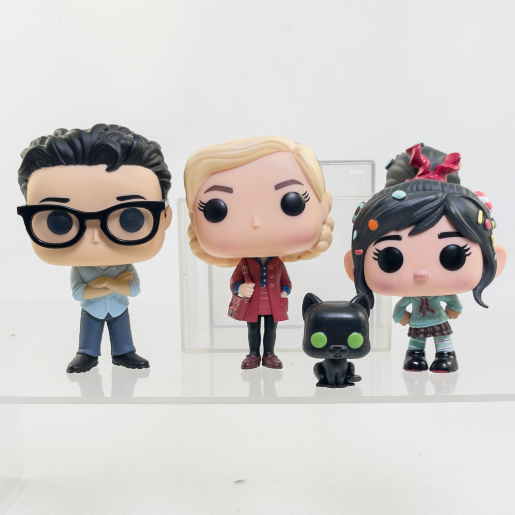 Sabrina Funko Funko POP! Vinyl Figures LOT OF (JJ Abrams #704 - Main Image