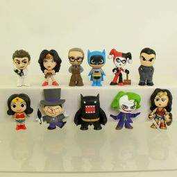 Funko Mystery Minis Vinyl Figure - DC Comics LOT OF 11 (Alfred Batman Harley Quinn +8) *NON-MINT*