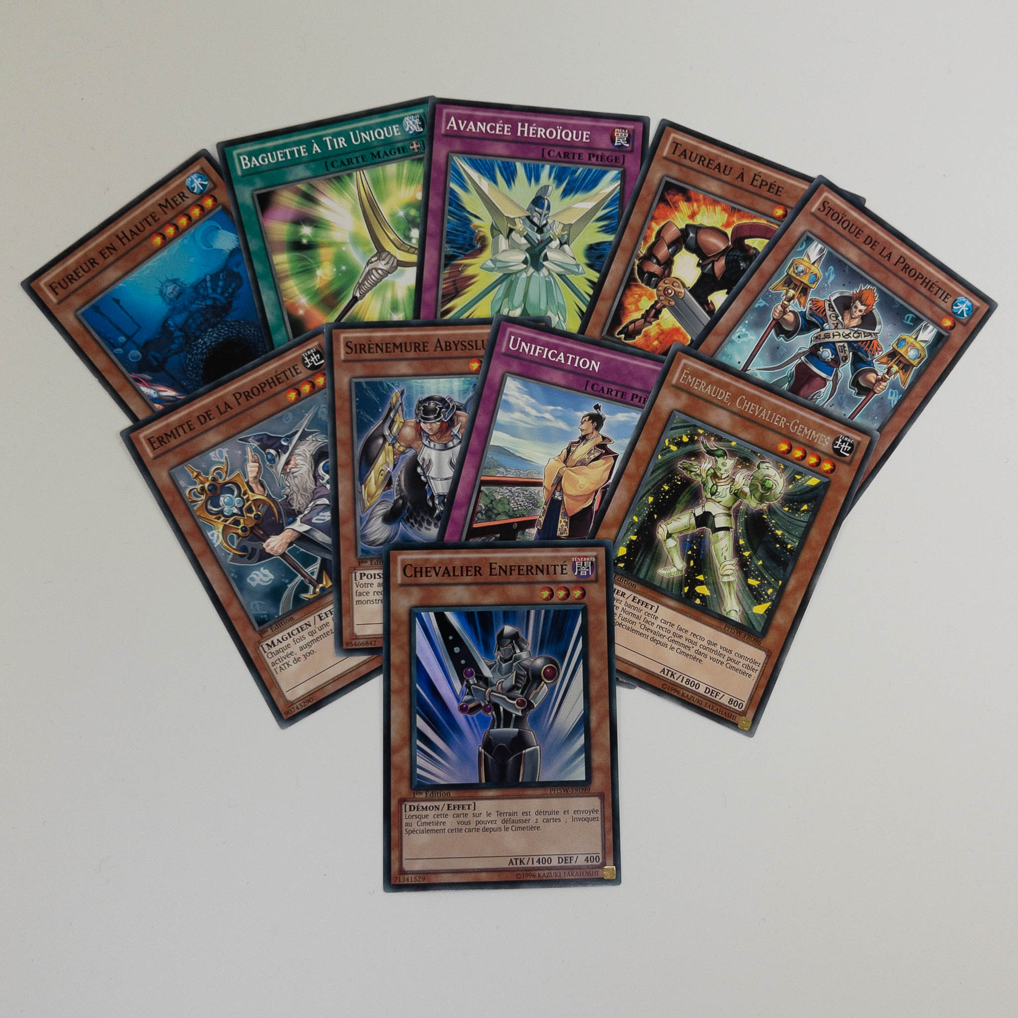 YuGiOh Lot of 10 1st Edition Cards (1 Holo 1 Rare) *FRENCH