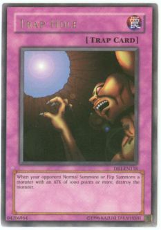 Yu-Gi-Oh Card - DB1-EN118 - TRAP HOLE (rare)